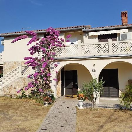 Villa Kadinela, 200M From Kamenjak, Huge Quiet Garden With Barbecue, 2 New Kitchens 프레멘투라 외부 사진