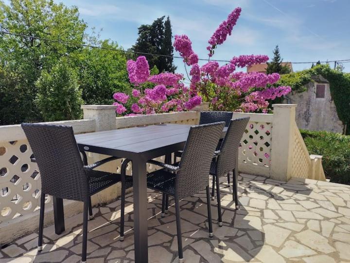 Villa Kadinela, 200M From Kamenjak, Huge Quiet Garden With Barbecue, 2 New Kitchens 프레멘투라 외부 사진