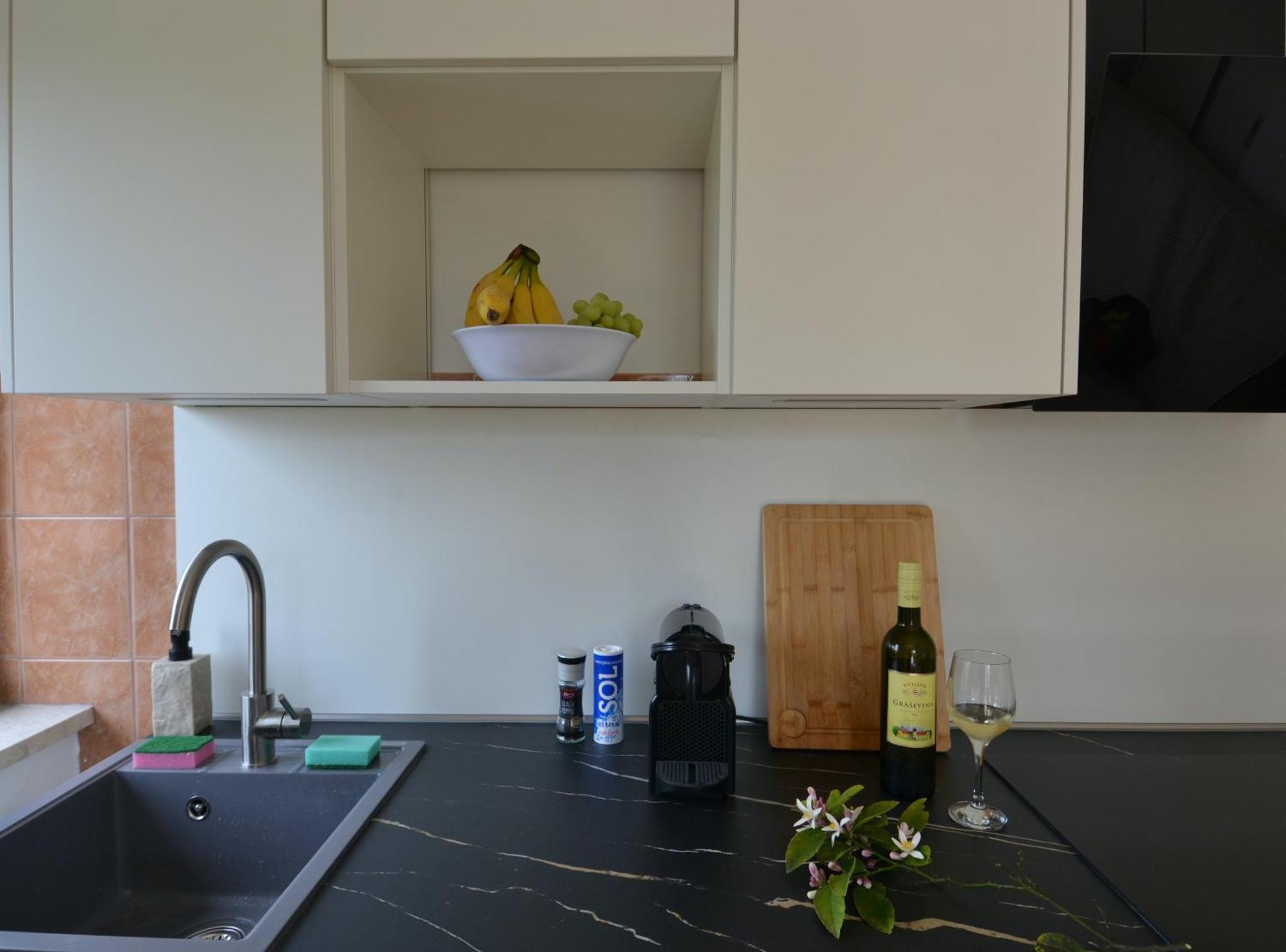 Villa Kadinela, 200M From Kamenjak, Huge Quiet Garden With Barbecue, 2 New Kitchens 프레멘투라 외부 사진
